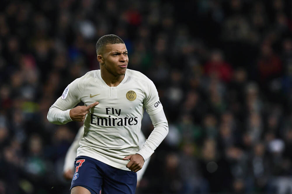 华为何刚：鸿蒙智家稳居精装房智能家居市场第一